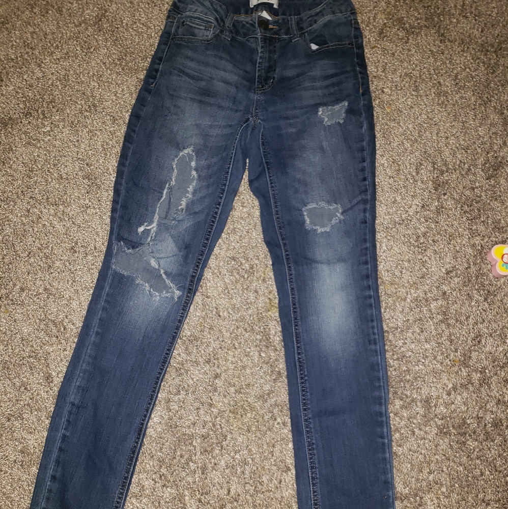 Ladies Ripped Skinny Jeans